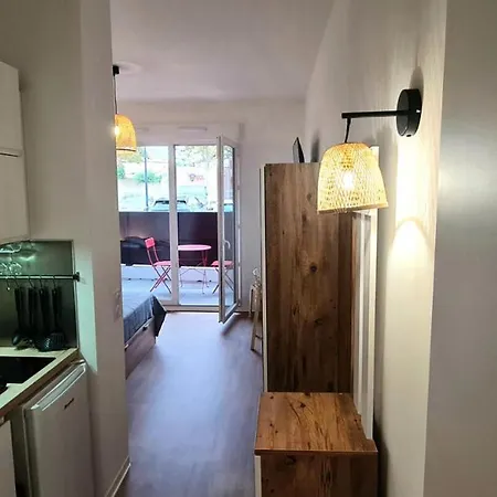 Апартаменти Wellness - Studio Pour 2 Personnes 891 *