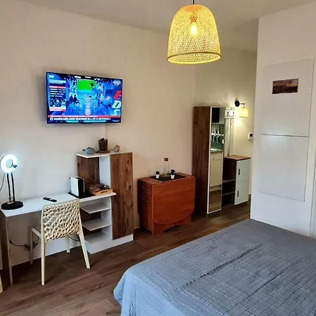 Апартаменти Wellness - Studio Pour 2 Personnes 891 *